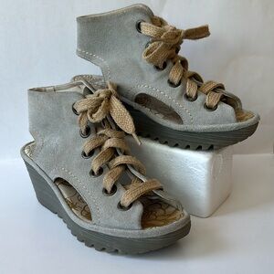 Fly London laceUp sandal comfortable size 36 Fly London comfort walking shoe